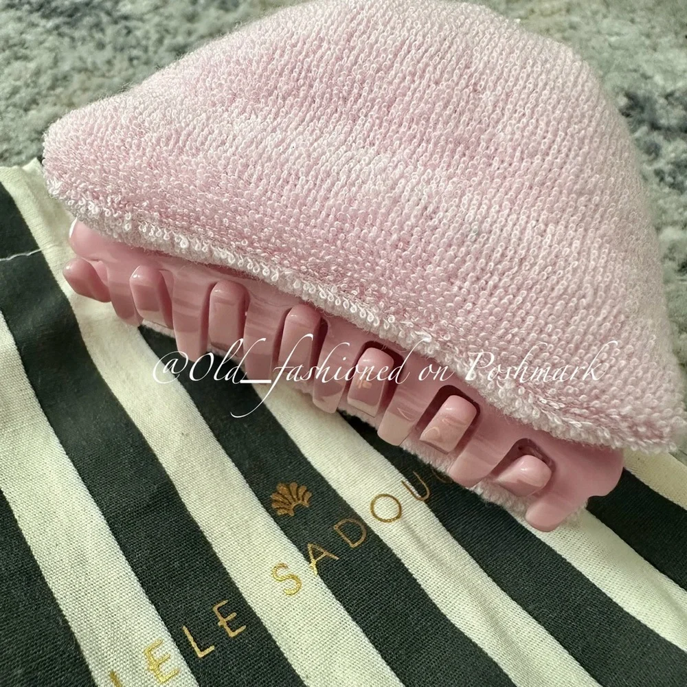 LELE SADOUGHI Simone Terry Cloth Claw Clip - Shell Pink